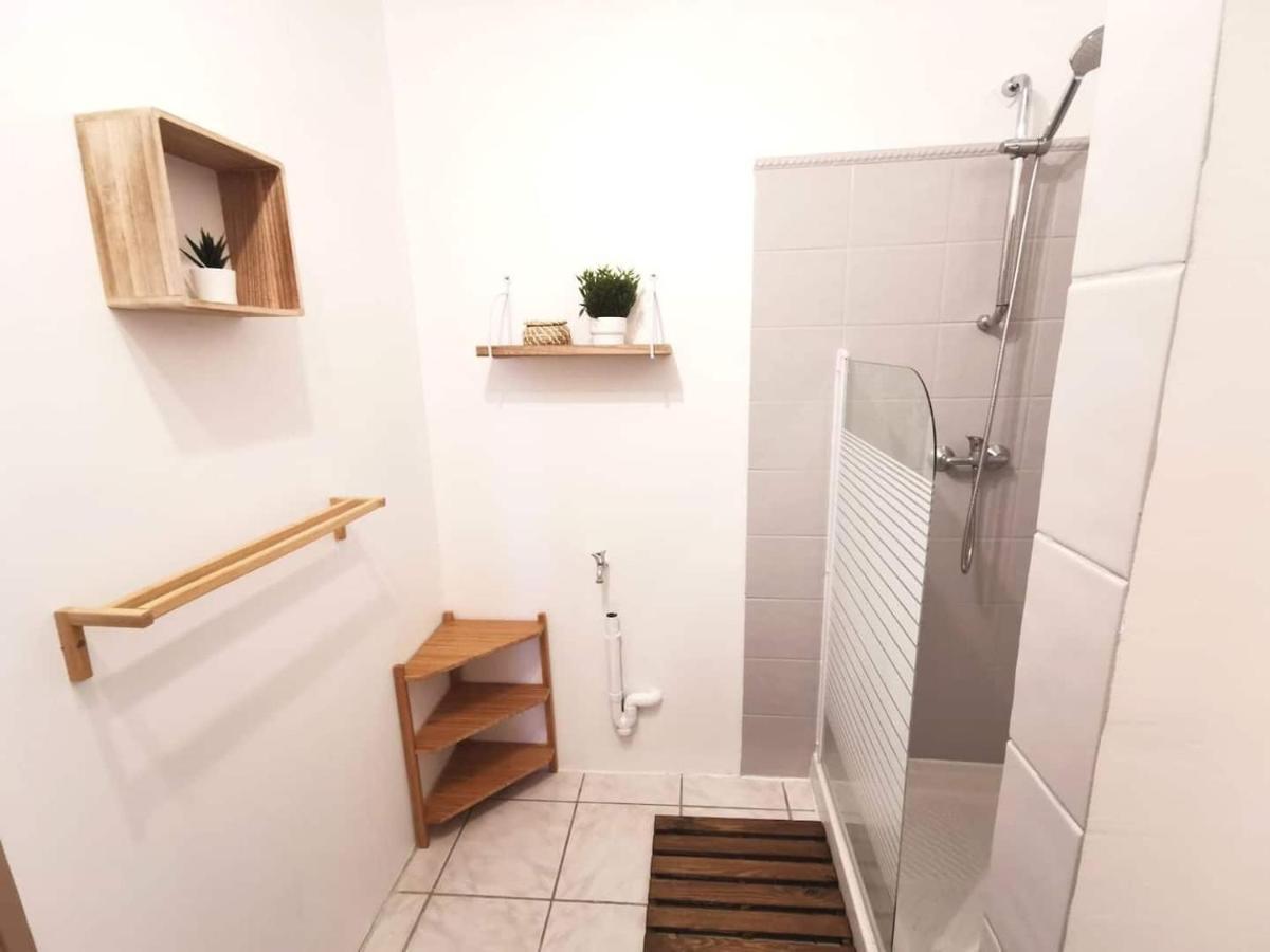 מונפלאנקן Maison De Charme Spacieuse, Terrasse Et Vue Sur La Place מראה חיצוני תמונה