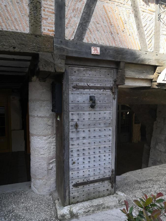 מונפלאנקן Maison De Charme Spacieuse, Terrasse Et Vue Sur La Place מראה חיצוני תמונה